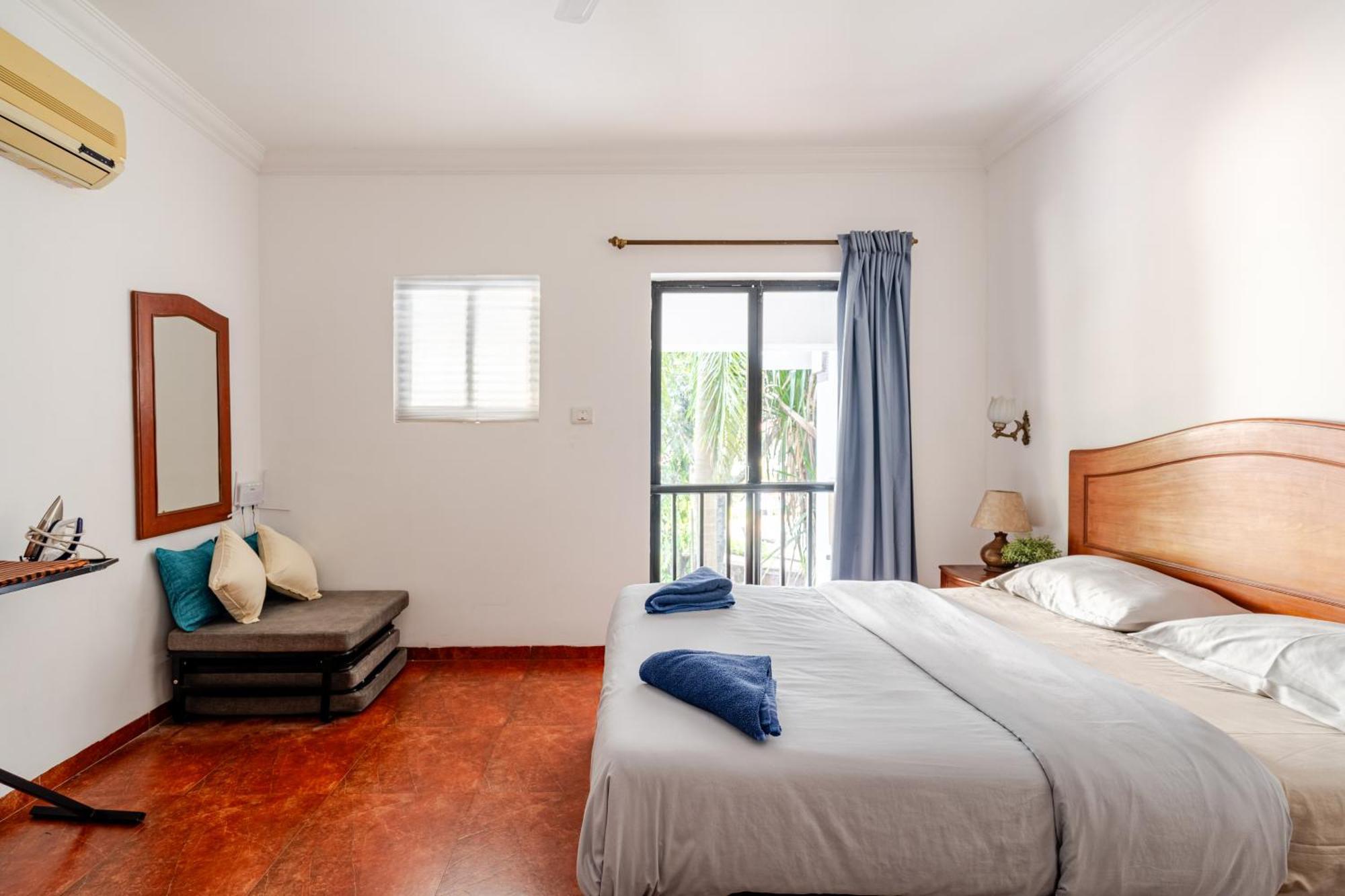 Susegad Suites Arpora Apartments & Villas With Reserved Parking Room photo